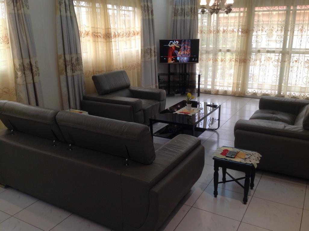 Bastos'Appart Yaoundé Esterno foto